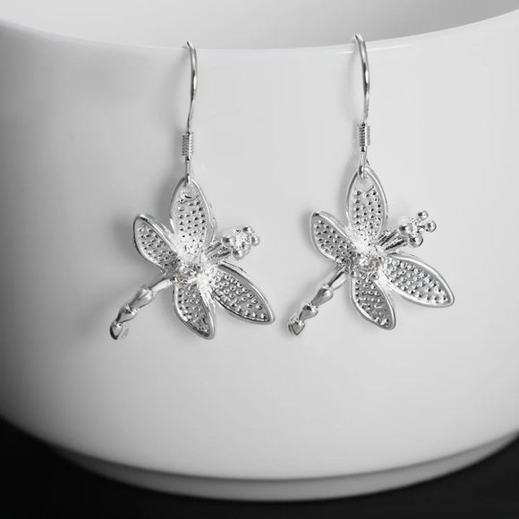 Gorgeous Crystal Dragonfly Hanging Earring's Solid Sterling Silver - Picture 3 of 9